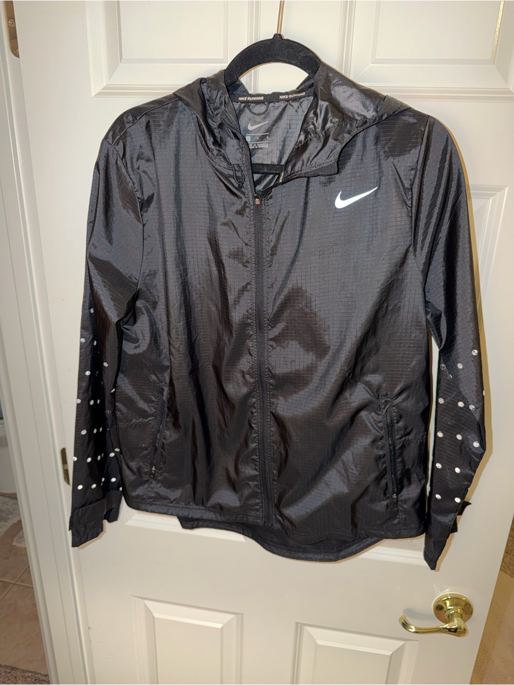 Women’s Nike Black Windbreaker Jacket with Reflective Dots. Sz MD